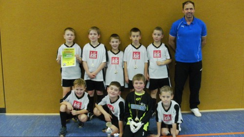 F1 gewinnt Silvester-Cup in eigener Halle! F2 auf gutem Weg!