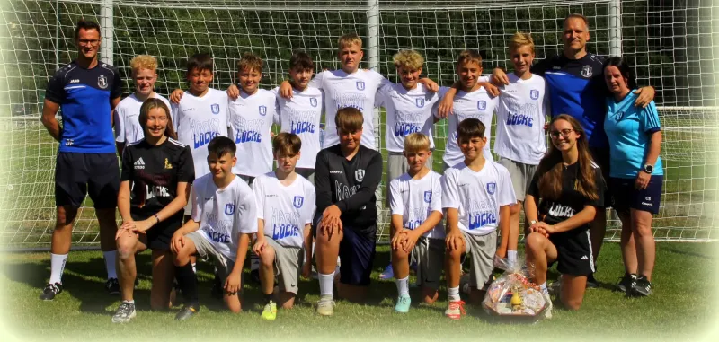 Neue Trikots für die C-Junioren