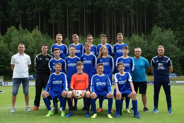 Trikotübergabe WERBUNG Röhlig