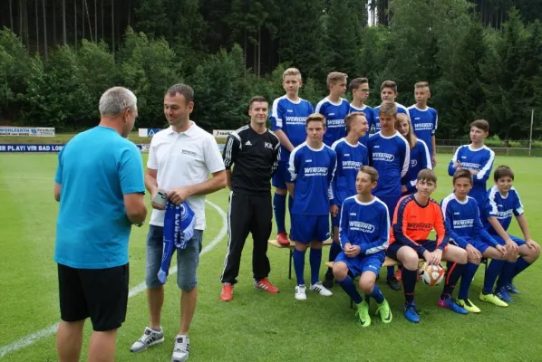 Trikotübergabe WERBUNG Röhlig